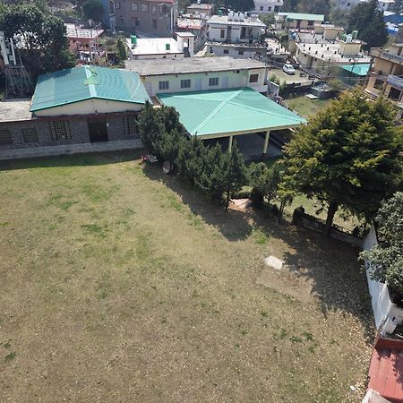 Siddhi Vinayak Hotel And Banquet Bhimtal Bagian luar foto