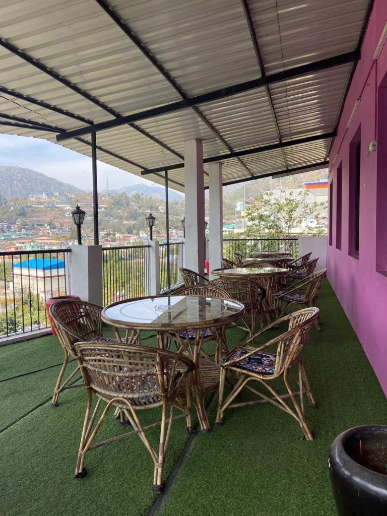 Siddhi Vinayak Hotel And Banquet Bhimtal Bagian luar foto
