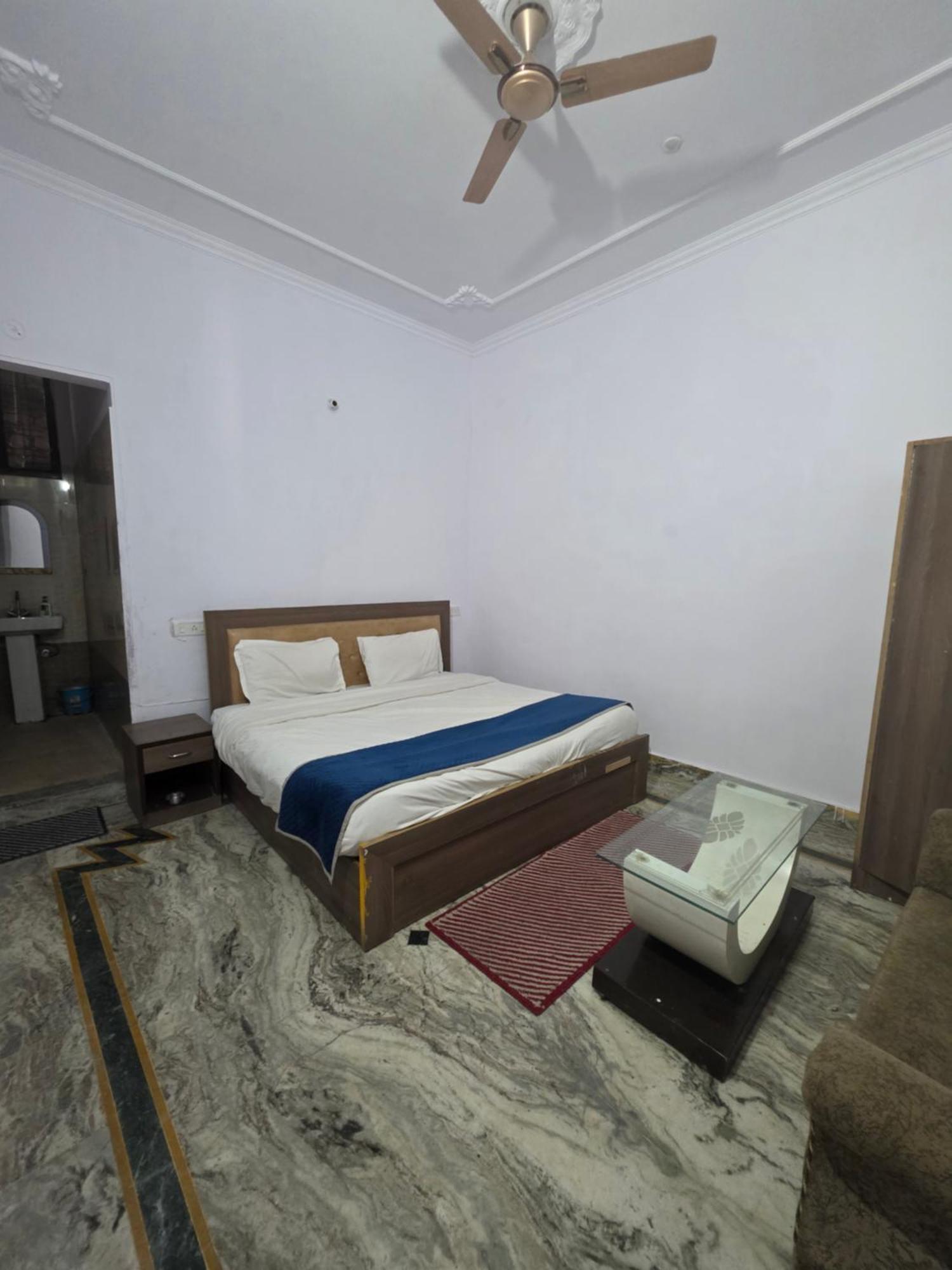 Siddhi Vinayak Hotel And Banquet Bhimtal Bagian luar foto